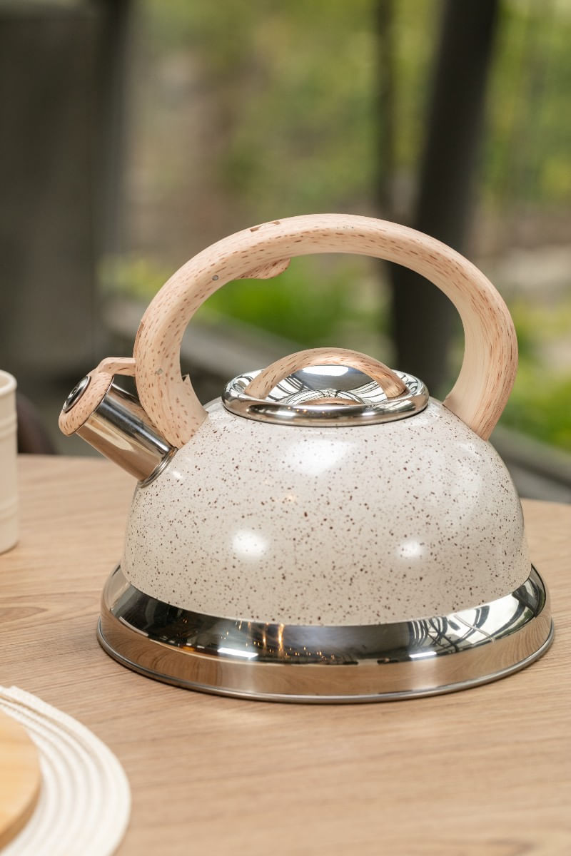 Chaleira de Inox com Indução e Apito Brinox Roma 2,7 Litros Vanilla