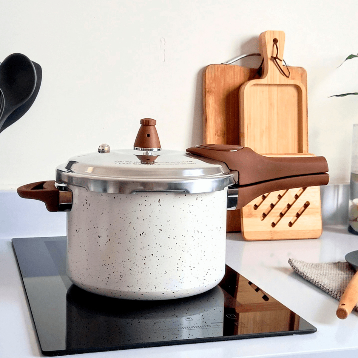 Panela de Pressão Indução Brinox Antiaderente Ceramic Life Pressure 4,2L Vanilla