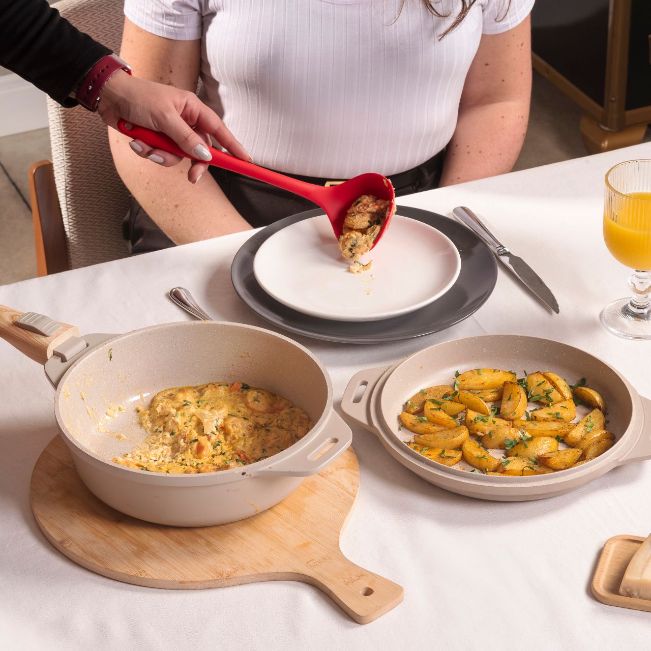 Jogo de Panelas Empilhável Brinox Loft 7 Peças Antiaderente Ceramic Life, Cabo Removível e Fundo de Indução - Areia