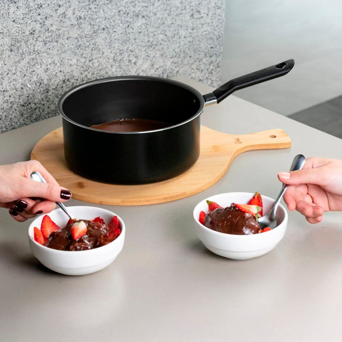 Panela com Tampa Brinox Ebony Antiaderente Pro-flon Ø16cm 1,2 Litros Preta