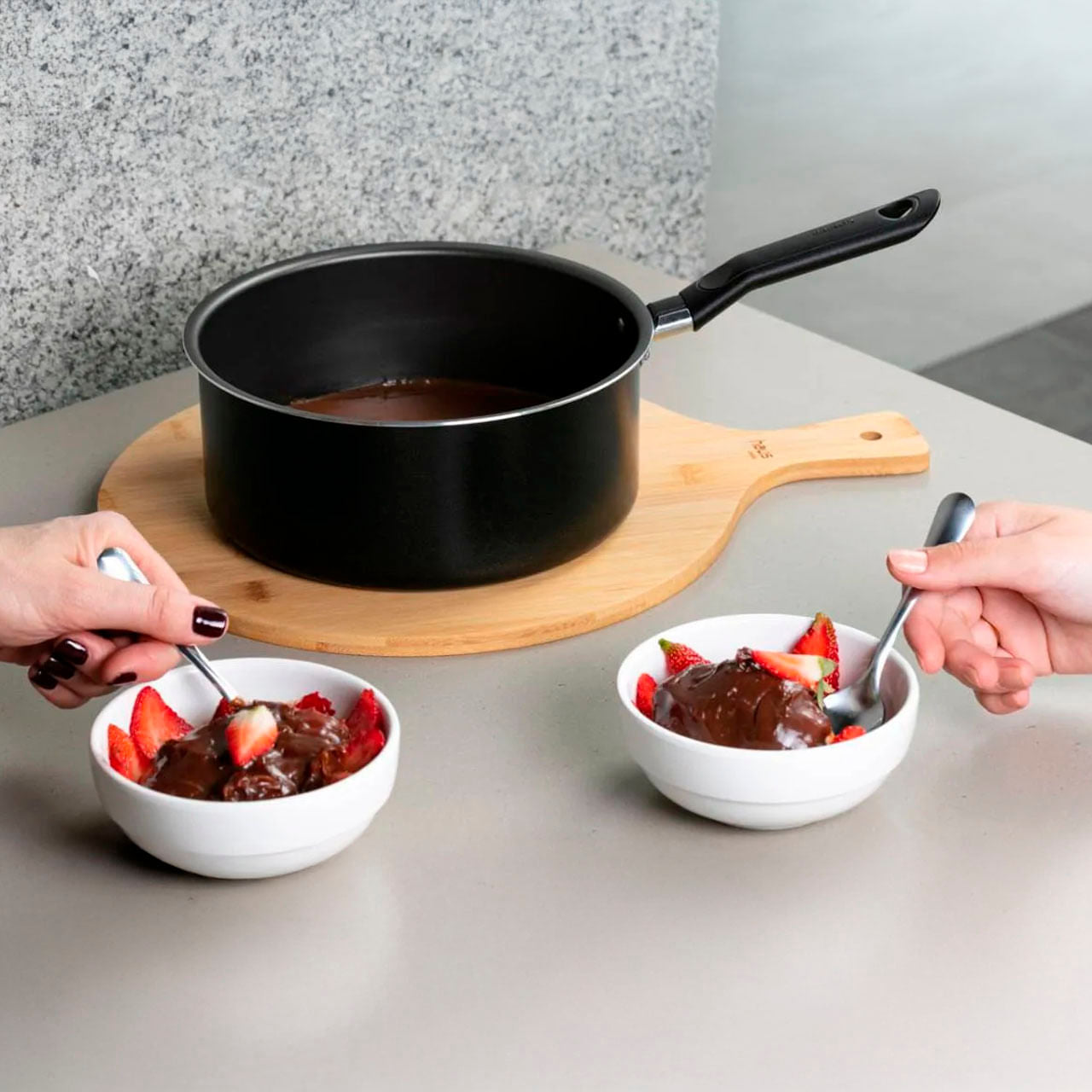 Panela com Tampa Brinox Ebony Antiaderente Pro-flon Ø16cm 1,2 Litros Preta