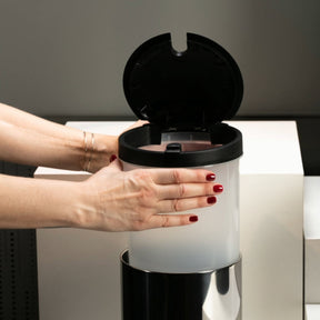 Lixeira com Tampa Press Brinox Linha Pia 4 Litros Ø 17 x 25 cm Aço Inoxidável