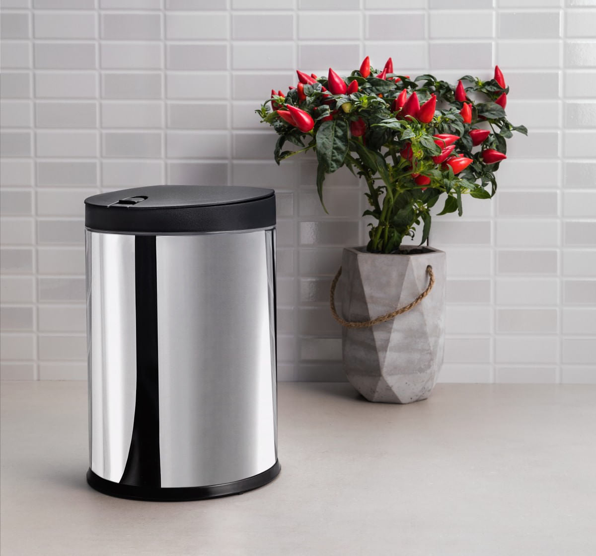 Lixeira com Tampa Press Brinox Linha Pia 4 Litros Ø 17 x 25 cm Aço Inoxidável