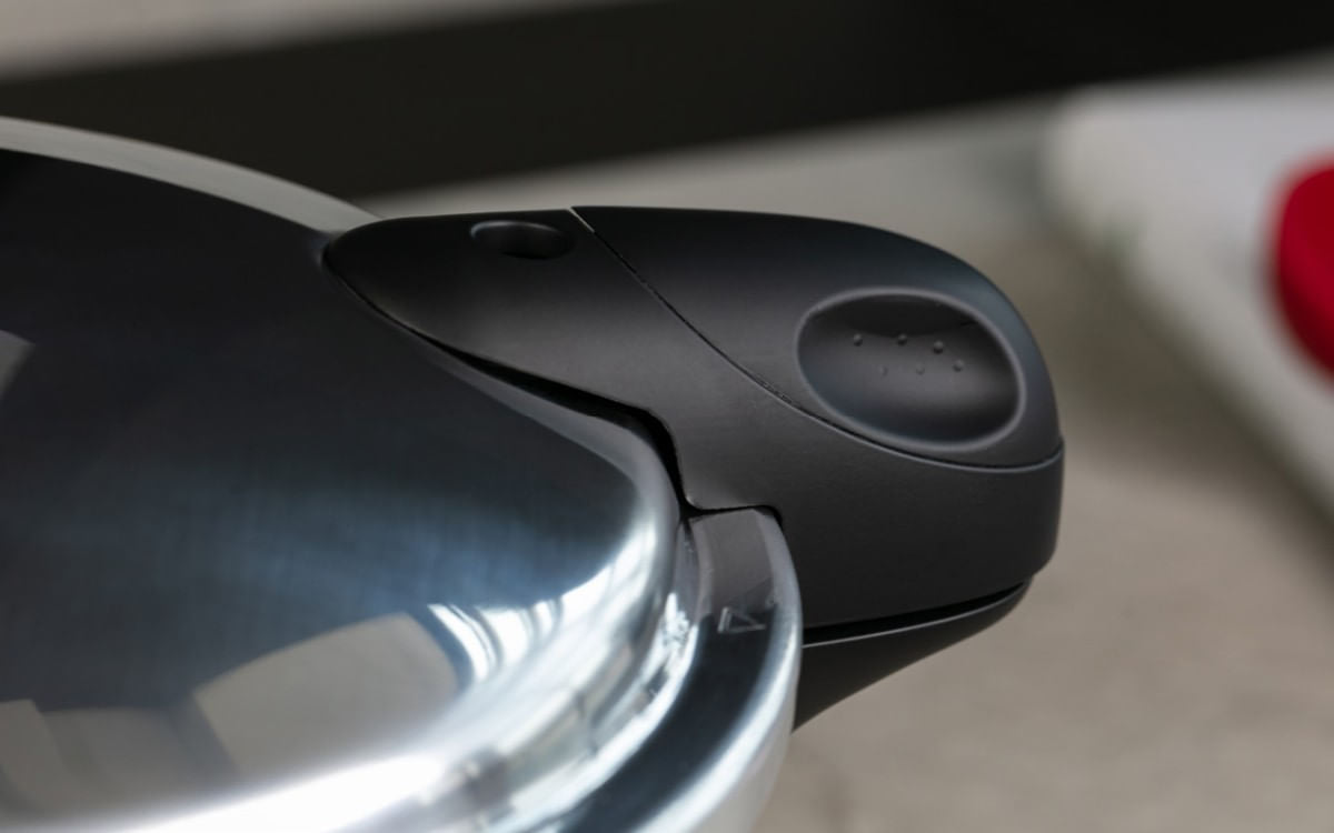 Panela de Pressão Indução Brinox Pressure Antiaderente Ceramic Life 5,4 Litros Preto