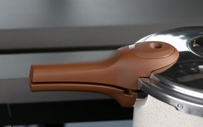 Panela de Pressão Indução Brinox Antiaderente Ceramic Life Pressure 6,8 Litros Ø24cm Vanilla