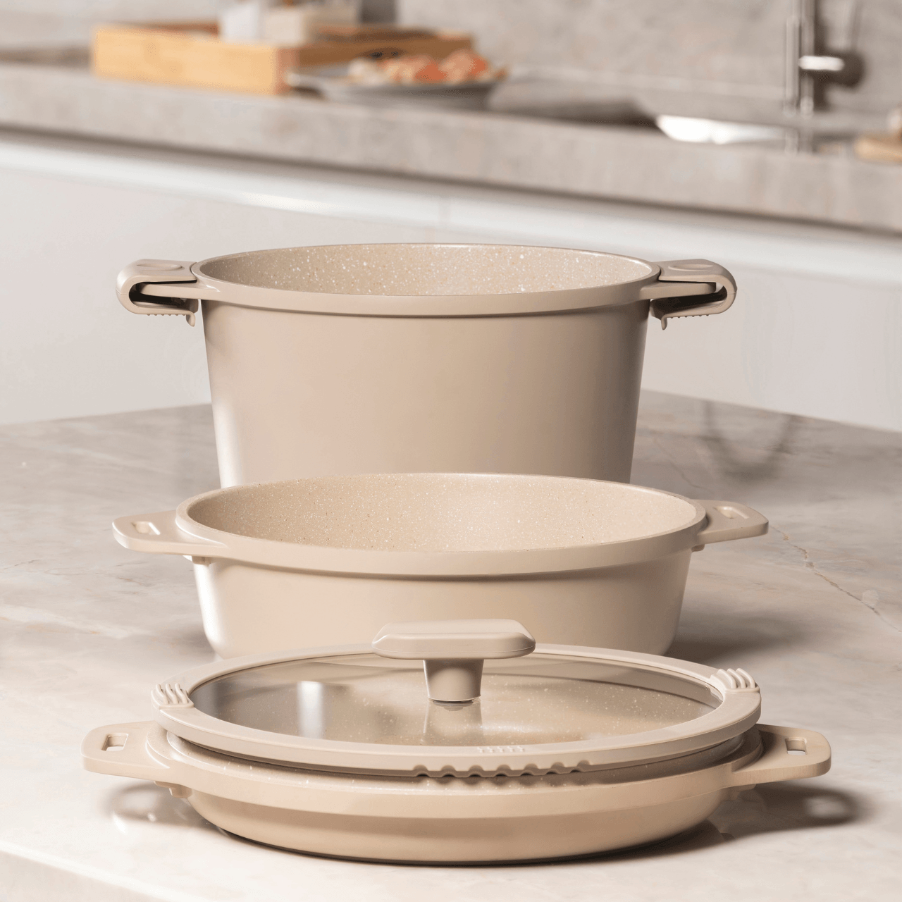 Jogo de Panelas Empilhável Brinox Loft 7 Peças Antiaderente Ceramic Life, Cabo Removível e Fundo de Indução - Areia