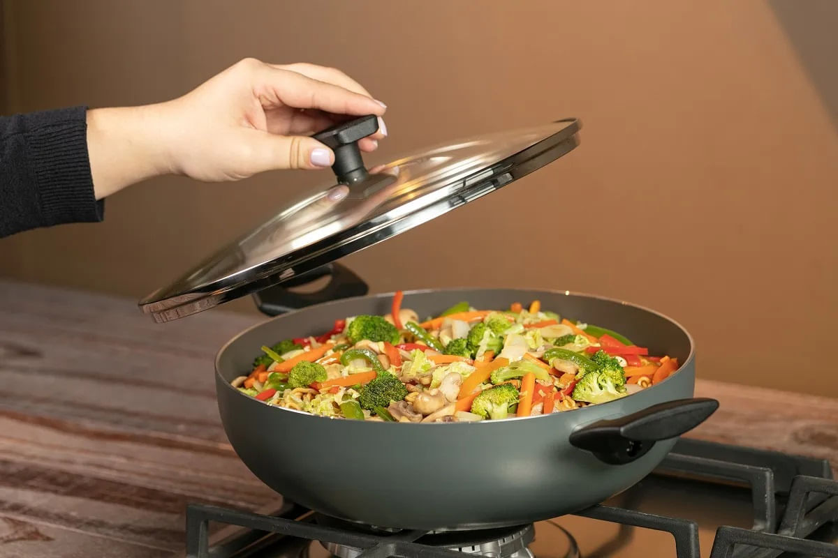 Wok com Tampa e Alças Brinox Preserve Antiaderente Ceramic Life Ø28cm 3,55 Litros Cinza